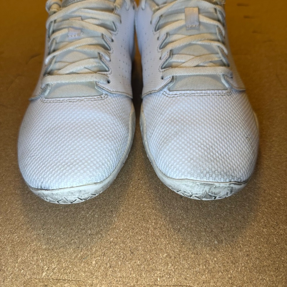 Nike Cheer Sideline IV Womens White Cheerleading Shoes 943790-100 Size 7.5 - Picture 4 of 11